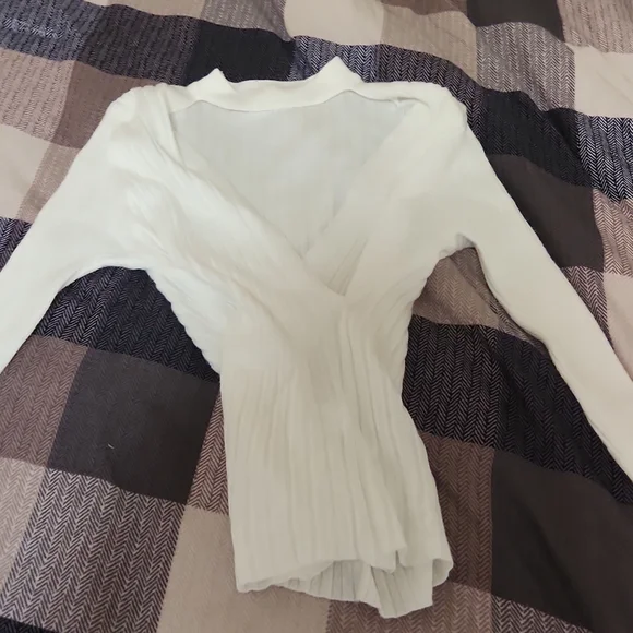 Sweater - Picture 1 of 1